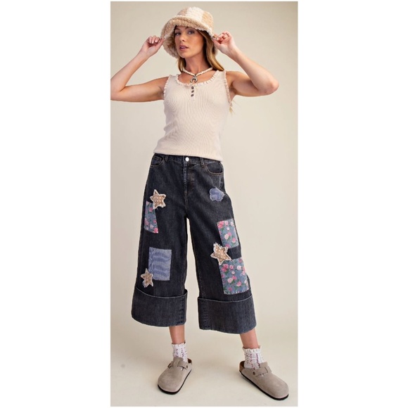 Easel Vintage Wash Stretchy Waist Floral Star Patchwork Cropped Denim Jeans - Picture 2 of 4